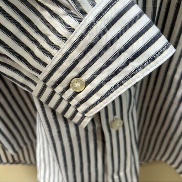 Lacoste grey striped button down reg fit.   Size M - Picture 4 of 7